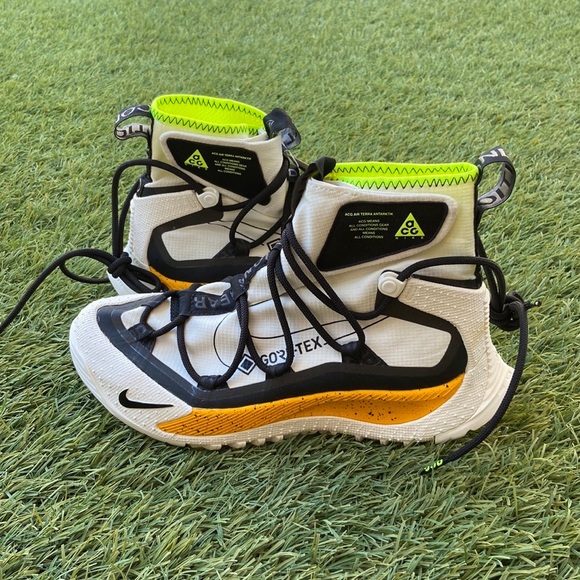nike acg terra